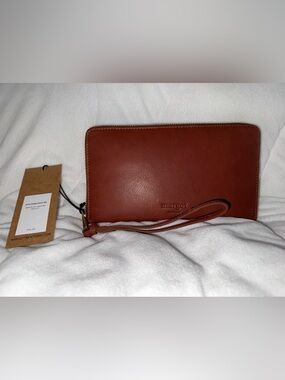 margot Leather Zip-Around Wallet - Tan Brown with Gold Hardware